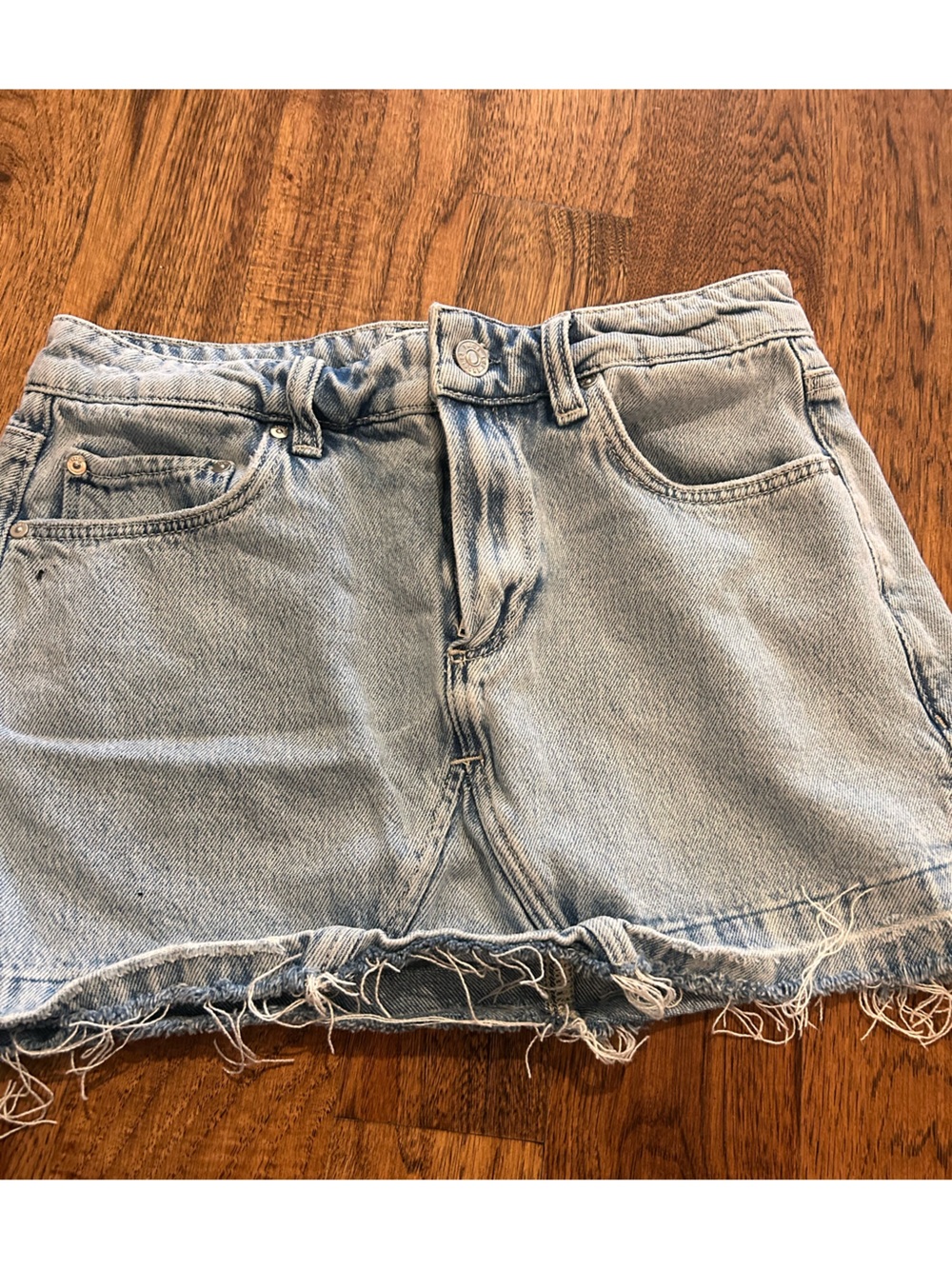 PAIGE Light Wash Frayed Hem Denim Skirt